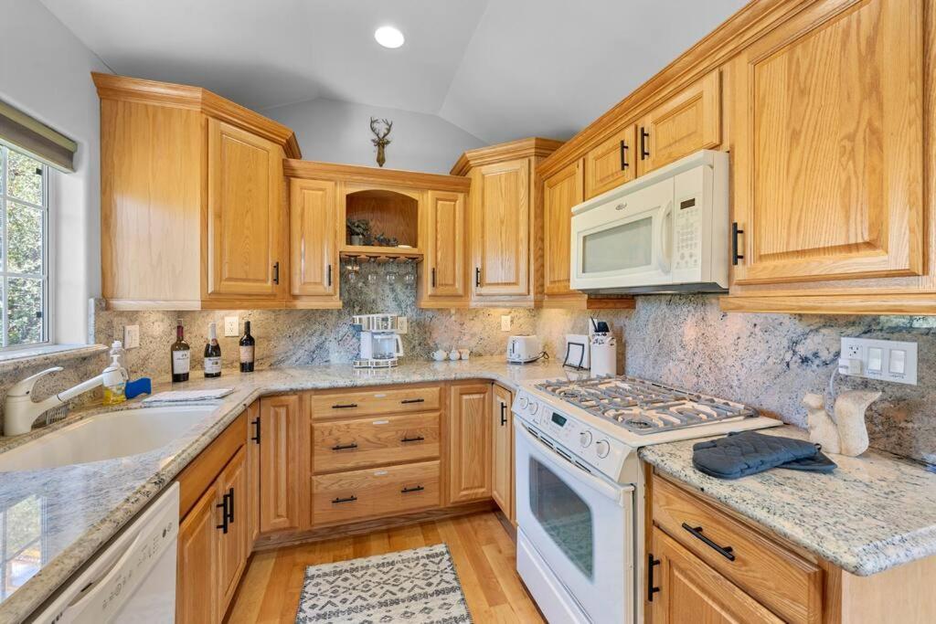 Cozy Cabin Perfect For 2 Families บิ๊กแบร์เลค ภายนอก รูปภาพ